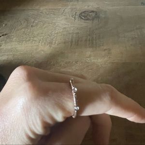 Gold tone three crystal stone dainty ring Sz 7